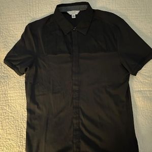 Large Calvin Klein short sleeve button up shirt.